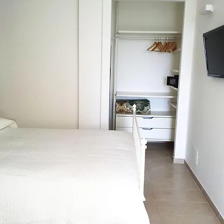 E Il Faro Szálloda 3*