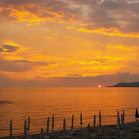 E Il Faro Szálloda Acciaroli