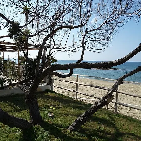 Szálloda E Il Faro Acciaroli