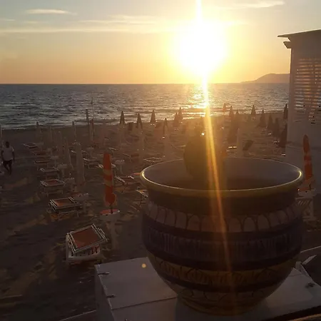 E Il Faro Hotell