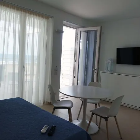E Il Faro