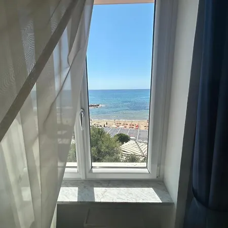 E Il Faro 3* Acciaroli