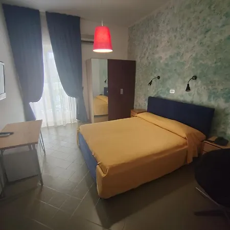 E Il Faro Acciaroli