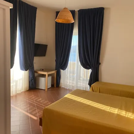 E Il Faro Hotel